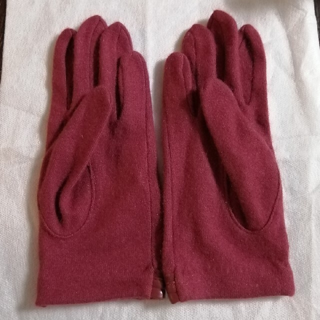 BURBERRY(バーバリー)のバーバリー　手袋　ボルドー レディースのファッション小物(手袋)の商品写真