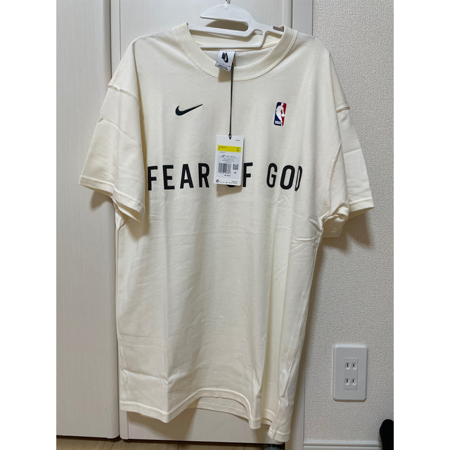 NIKE(ナイキ)のNIKE FEAR OF GOD Tee ナイキ フィア オブ ゴッド メンズのトップス(Tシャツ/カットソー(半袖/袖なし))の商品写真