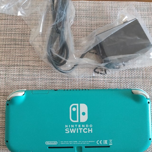 任天堂(ニンテンドウ)のえりお様専用 Nintendo Switch  Lite ターコイズ　中古良品 エンタメ/ホビーのゲームソフト/ゲーム機本体(家庭用ゲーム機本体)の商品写真