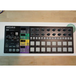 Arturia BeatStep Pro Black Edition【限定黒】(MIDIコントローラー)