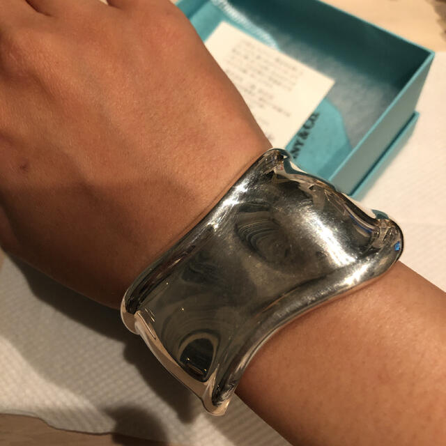 Tiffany & Co.(ティファニー)のティファニー　ボーンカフ　Ag925 Sv925 値引きなし レディースのアクセサリー(ブレスレット/バングル)の商品写真