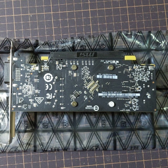 MSI Radeon RX 550 4GT LP OC 美品 スマホ/家電/カメラのPC/タブレット(PCパーツ)の商品写真