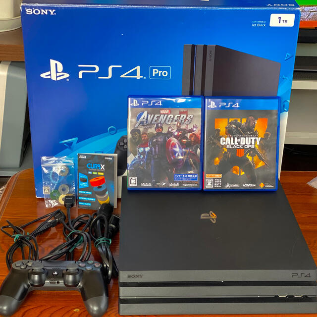 PlayStation4(プレイステーション4)の✨早い者勝ち✨ PS4 PRO プレステ4 プロ 1TB 本体　カセット2個付き エンタメ/ホビーのゲームソフト/ゲーム機本体(家庭用ゲーム機本体)の商品写真