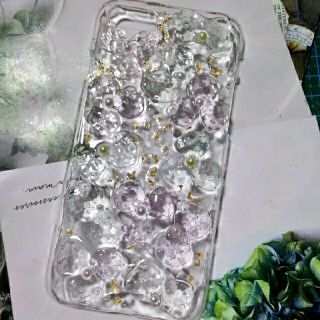 アイフォーン(iPhone)のスマホケースレジン　iPhoneSE（第二世代）８/７　紫陽花　金箔　パール(スマホケース)