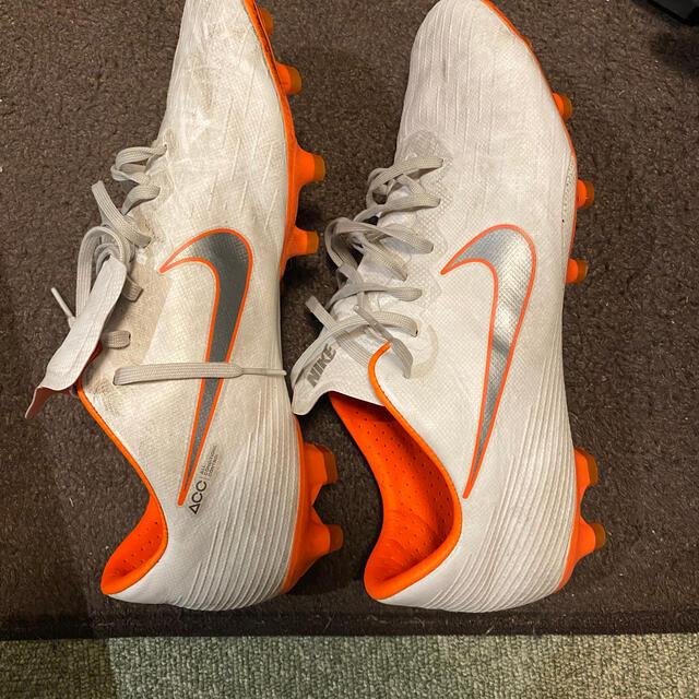 Nike サッカースパイク ナイキマーキュリアルの通販 By いせうこ S Shop ナイキならラクマ