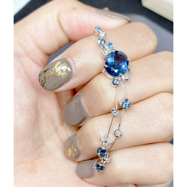 黒金曜日翌日祭　ロンドンブルートパーズ3ct&ダイヤ　18kWGペントップ レディースのアクセサリー(その他)の商品写真