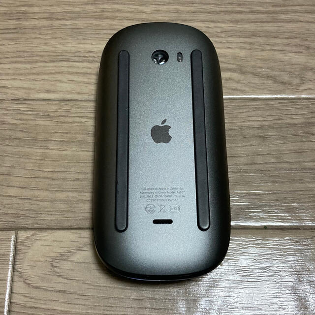 Apple(アップル)のアップル Apple マジックマウス2 Magic Mouse2 スペースグレイ スマホ/家電/カメラのPC/タブレット(PC周辺機器)の商品写真