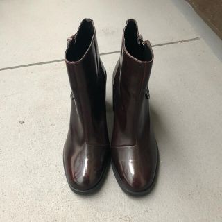 ザラ(ZARA)の美品　ZARA  レディース　ショートブーツ(ブーツ)