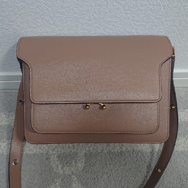 専用 MARNI SAFFIANO MEDIUM TRUNK 使い勝手の良い noxcapital.de