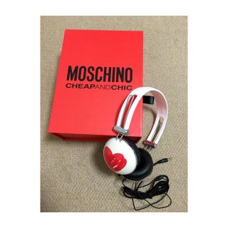 モスキーノ(MOSCHINO)のMOSCHINOヘッドフォン新品(ヘッドフォン/イヤフォン)