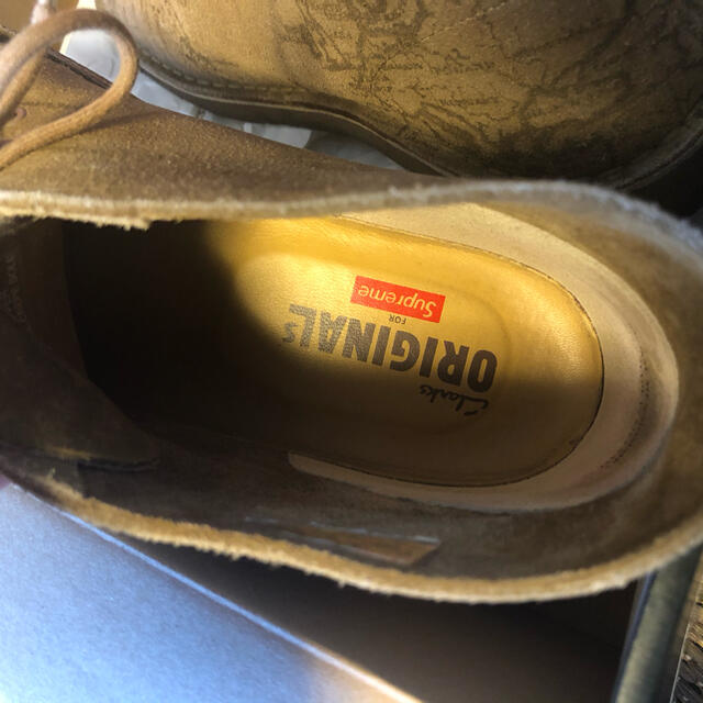 Supreme(シュプリーム)の26.5込　Supreme×Clarks Desert Boot Map  メンズの靴/シューズ(ブーツ)の商品写真