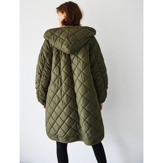 TODAYFUL(トゥデイフル)のクラネCLANE QUILTING HOODIE TENT LINE COAT レディースのジャケット/アウター(ロングコート)の商品写真