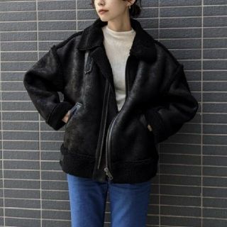 マウジー(moussy)のMOUSSY  OVER SIZED FAUX SHERLING ジャケット(ブルゾン)