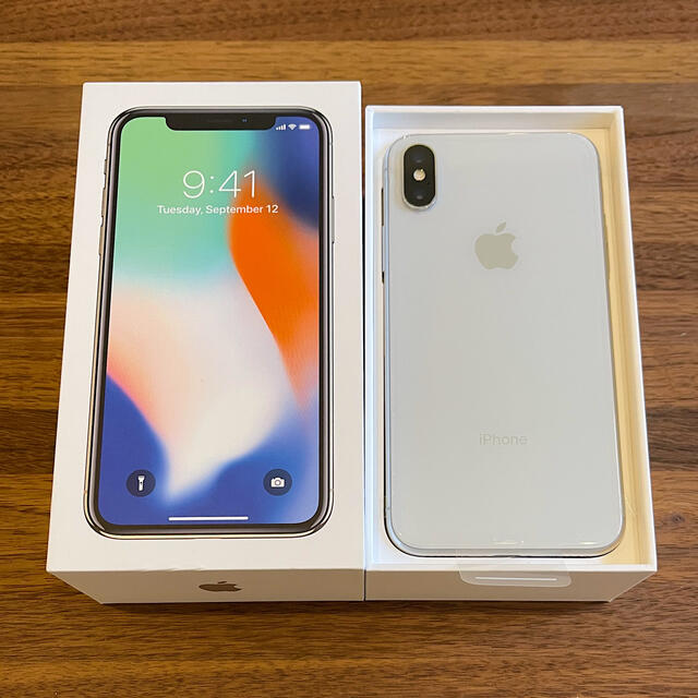 最新 iPhone - iPhone X Silver 256 GB SIMフリー スマートフォン本体