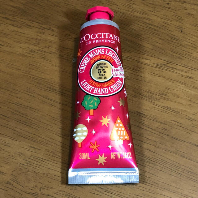 L'OCCITANE(ロクシタン)の【新品未使用】FG スノーSH ハンドクリーム コスメ/美容のボディケア(ハンドクリーム)の商品写真