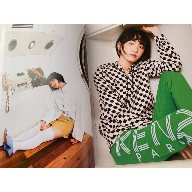 NYLON JAPAN ナイロン　ローラ エンタメ/ホビーの雑誌(ファッション)の商品写真