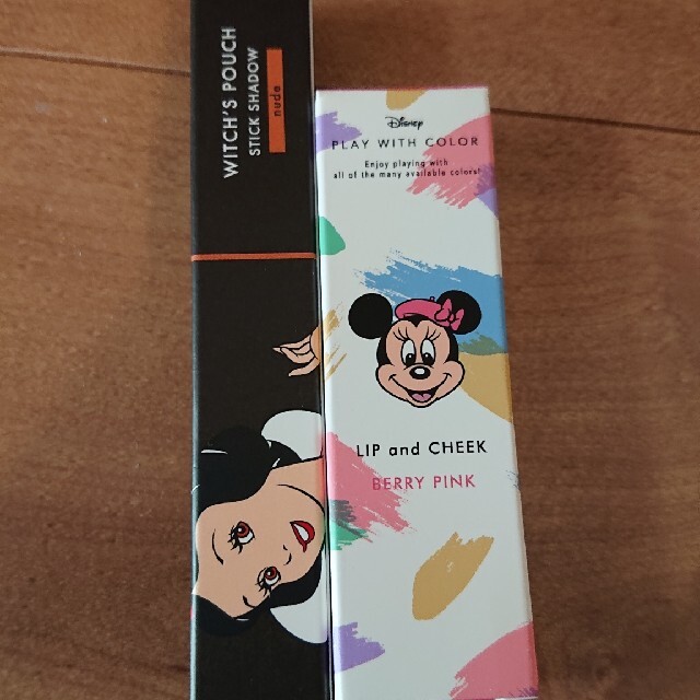 Disney(ディズニー)の新品未使用 ディズニー&witch's pouch チーク&リップ アイシャドウ コスメ/美容のベースメイク/化粧品(アイシャドウ)の商品写真