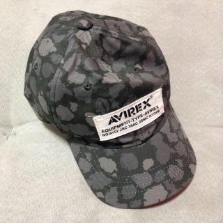 アヴィレックス(AVIREX)の【美品】AVIREX カモフラ柄キャップ(キャップ)