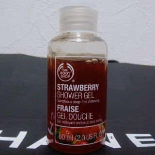 ザボディショップ(THE BODY SHOP)のＴＨＥＢＯＤＹＳＨＯＰＳＴＲＡＷＢＥＲＲＹＳＨＯＷＥＲＦＲＡＩＳＥＧＥＬ６０ｍｌ(ボディオイル)