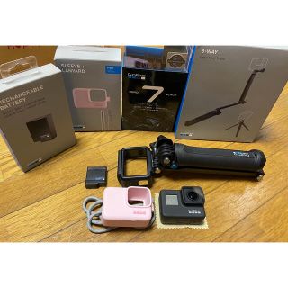 ゴープロ(GoPro)のGoPro HERO7 BLACK ＋付属品【お値下げしました】(コンパクトデジタルカメラ)