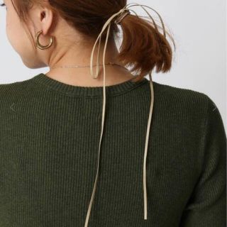 スピックアンドスパン(Spick & Span)の【完売】U by SPICK&SPAN フェイクレザーリボンヘアゴム　ベージュ(ヘアゴム/シュシュ)