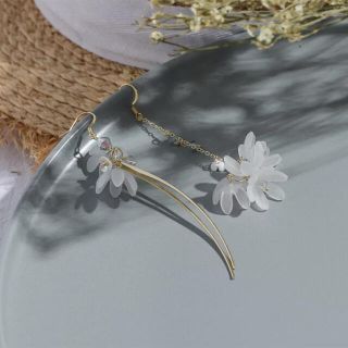 花びら　ピアス(ピアス)