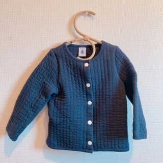 プチバトー(PETIT BATEAU)のプチバトー　チュビックキルティングカーディガン　24m 86 ネイビー(カーディガン)