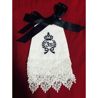 イノセントワールド(Innocent World)のロゴ刺繍レースジャボブローチ(つけ襟)