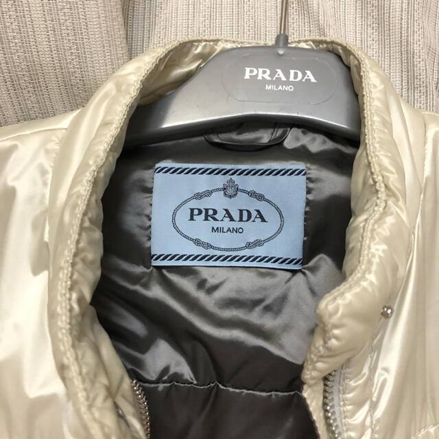 PRADA(プラダ)のプラダ ナイロンダウンパファージャケット レディースのジャケット/アウター(ダウンジャケット)の商品写真