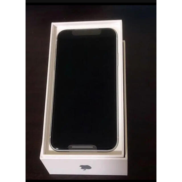 【新品未使用】iPhone XR White 64 GB SIMフリー