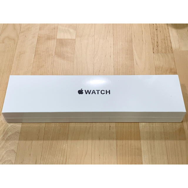 Apple(アップル)の★新品未開封★Apple Watch SE（GPS）40mmスペースグレイ スマホ/家電/カメラのスマートフォン/携帯電話(その他)の商品写真