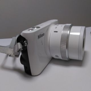 ニコン(Nikon)の【本日セール！】Nikon 1 S2 WHITE(コンパクトデジタルカメラ)