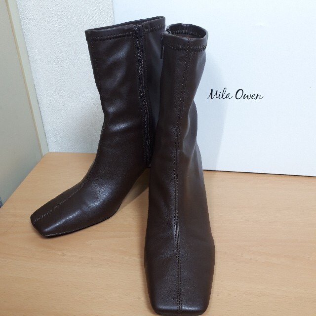 Mila Owen(ミラオーウェン)の【美品】完売品　ミラオーウェン/スクエアストレッチブーツ レディースの靴/シューズ(ブーツ)の商品写真