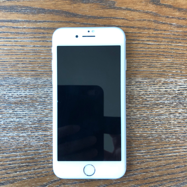 【美品】Apple iPhone8本体　64G