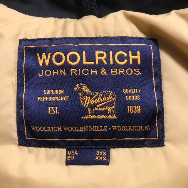 WOOLRICH(ウールリッチ)のウールリッチ アークティックパーカー xxs ブラック メンズのジャケット/アウター(ダウンジャケット)の商品写真