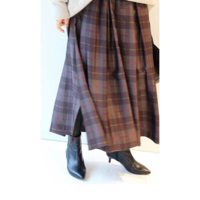 IENA(イエナ)のIENA チェックランダムタックスカート 38 レディースのスカート(ロングスカート)の商品写真