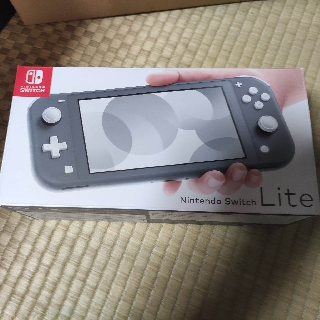 Nintendo Switch(ニンテンドースイッチ)のNintendo Switch Liteグレー エンタメ/ホビーのゲームソフト/ゲーム機本体(家庭用ゲーム機本体)の商品写真