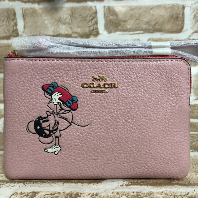 【日本限定/最新】COACH コーチ　コーナジップ　リストレットポーチ