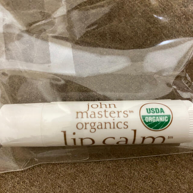 John Masters Organics(ジョンマスターオーガニック)の☆新品未使用☆john masters organics lip calm  コスメ/美容のスキンケア/基礎化粧品(リップケア/リップクリーム)の商品写真