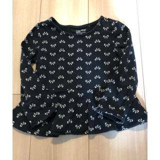 ベビーギャップ(babyGAP)の美品　ベビーギャップ　女の子　リボン柄フレアフリルトップス　90ｾﾝﾁ(Tシャツ/カットソー)