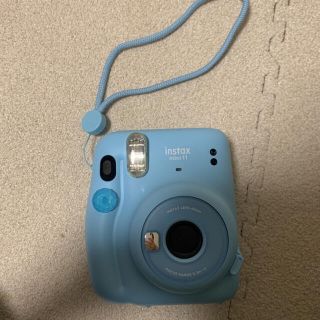 フジフイルム(富士フイルム)のチェキ　instax mini11 スカイブルー(フィルムカメラ)