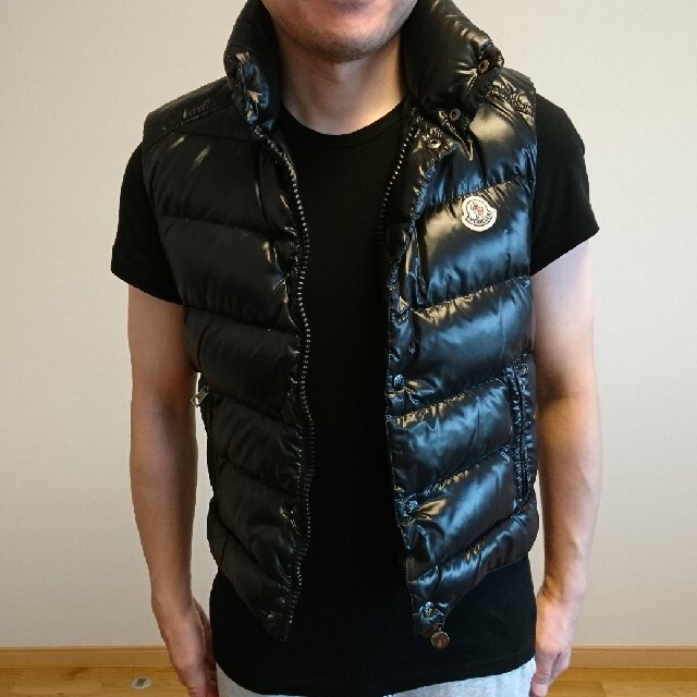 MONCLER - マサトシさん専用○「TIB」 ダウンベスト 黒 光沢ありの通販