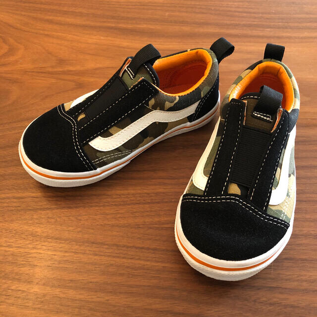 VANS(ヴァンズ)のVANS オールドスクール スニーカー　迷彩　カモフラ　17センチ キッズ/ベビー/マタニティのキッズ靴/シューズ(15cm~)(スニーカー)の商品写真