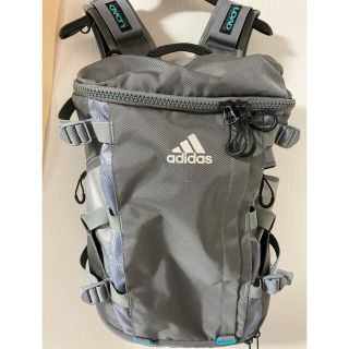 アディダス(adidas)の【美品】【送料無料】アディダス　リュック　バックパック　デイパック(バッグパック/リュック)