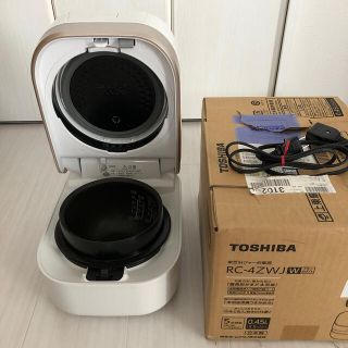 トウシバ(東芝)の東芝 小容量IHかまど炊飯器 グランホワイト RC-4ZWJ(W)(炊飯器)