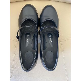 リゲッタ(Re:getA)のリゲッタ　ストラップ付き　ヒールパンプス　黒　24.5(ハイヒール/パンプス)