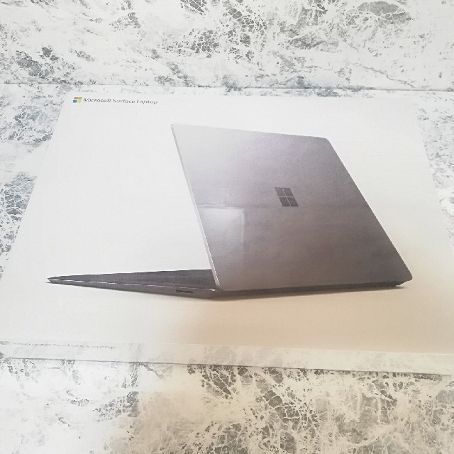 新品　未使用　Surface　Laptop 3 プラチナ　マイクロソフト