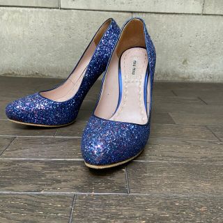 ミュウミュウ(miumiu)の【美品】ミュウミュウ  スパンコール　グリッターパンプス　35 1/2(ハイヒール/パンプス)