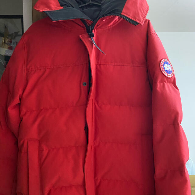 CANADA GOOSE(カナダグース)のCANADA GOOSE (カナダグース) ダウンジャケット レッド メンズのジャケット/アウター(ダウンジャケット)の商品写真