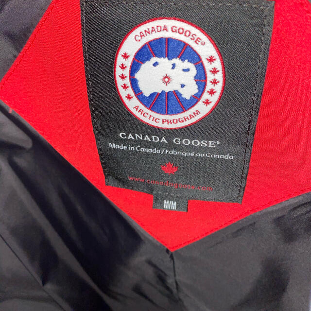 CANADA GOOSE(カナダグース)のCANADA GOOSE (カナダグース) ダウンジャケット レッド メンズのジャケット/アウター(ダウンジャケット)の商品写真